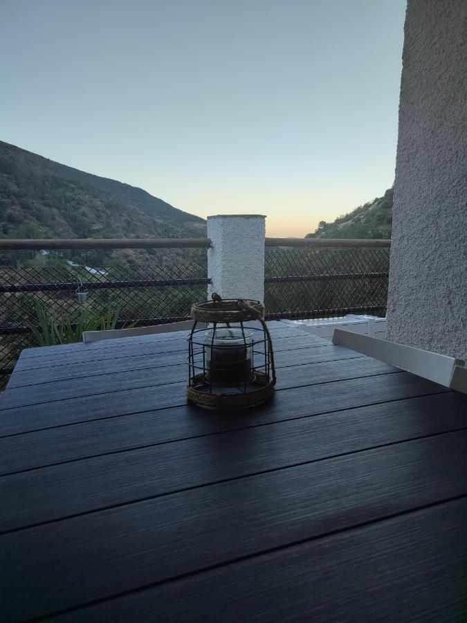 La Launa Apartamento Rural Trevelez Bagian luar foto
